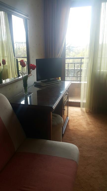 Boliari Hotel เวลีคอเทอร์โนโว ภายนอก รูปภาพ